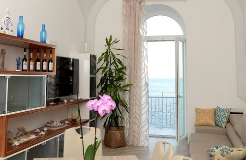 Ravello Villa | ❤️❤️ SPOTLESS SEA ACCESS 3 BEDROOMS VILLA ✅✅ Parking 🅿️ Jacuzzi ✅✅ Solarium ✅✅