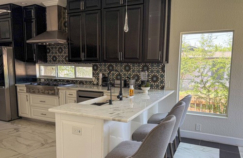 Denver Heights House | Sprawling Home w/Rooftop Spot | Pool Table, Rooftop Lounge