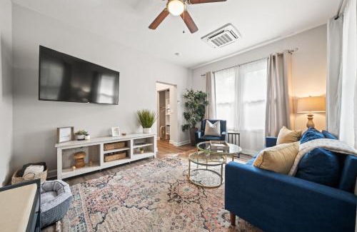 Hot Springs House | Spring Bungalow - A cozy getaway in downtown Hot Springs!