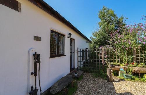Lynton House | Spring Cottage