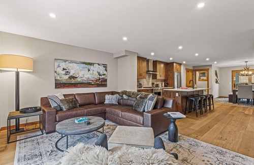 Canmore Villa | Spring Creek Vacations 4 BR Villa 32