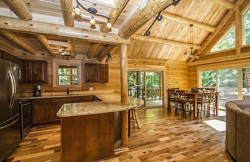 Bremen Cabin | SPRING IS IN THE AIR! BOOK YOUR SPRING GETAWAY NOW!