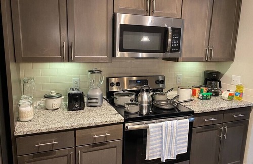 Spring Apartment | Spring Modern 2B2B king Fully equipped Long term