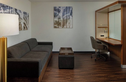 Lake Charles Hotel | SpringHill Suites by Marriott Lake Charles