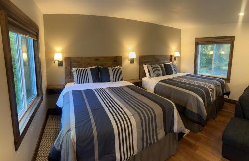 Bear Creek House | Spruce Goose Lodge