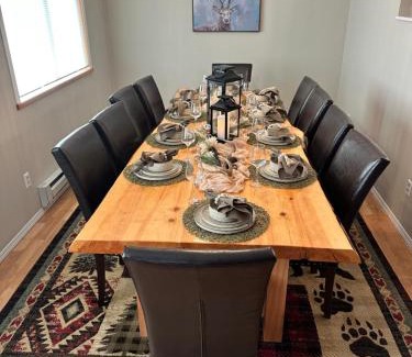 Bear Creek House | Spruce Goose Lodge