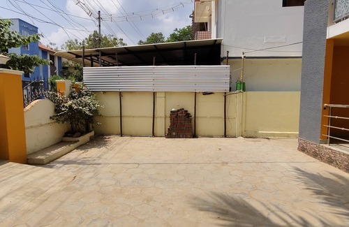 Palayankottai Villa | Square & Dormitory Stays