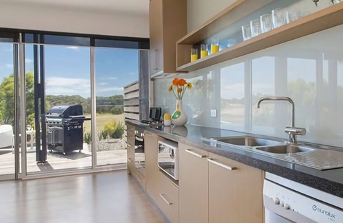 Fingal Apartment | St Andrews Beach apartment 4 01