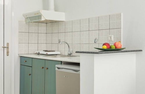 Lygia Apartment | Staikos