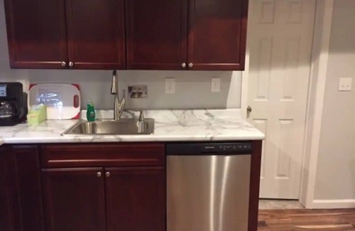 Stamford Apartment | Stamford CT Guest Suite. Spacious, private home for visiting family & friends