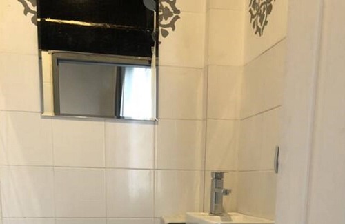 Wat Ratchabophit House | Standard Twin Room with private bathroom (T01)