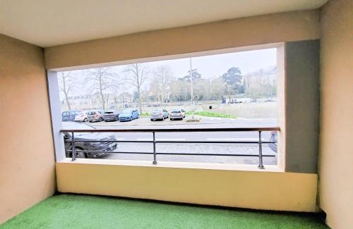 Centre-ville rive gauche Apartment | Standing appartement avec vue sur la Mayenne