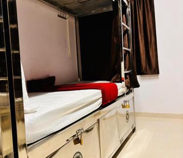 Kurla Apartment | Star Dormitory