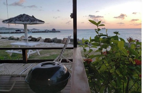 Runaway Bay House | Start your adventure with us on Runway's White Sandy Beach.