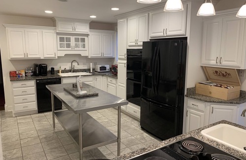 Charleston House | Stately home conveniently located in the city with a riverfront view!