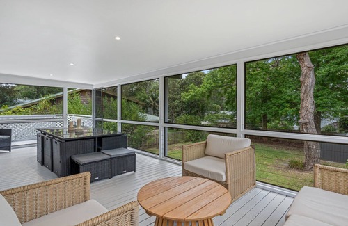 Pearl Beach House | Stay 7, pay 5 these school holidays-> pet friendly