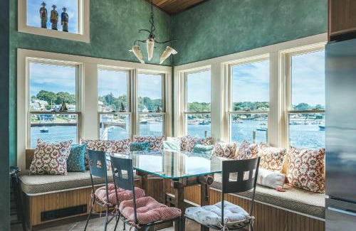 Gloucester House | Stay at The Neck
