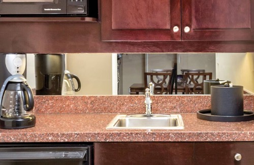 Downtown Seattle Apartment | Stay in the Heart of the Action! Cozy Studio Apartment Available for World Cup