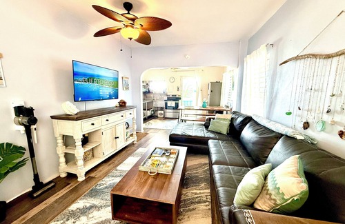 Maunabo House | Stay Local at Your Beachfront Casa in Paradise