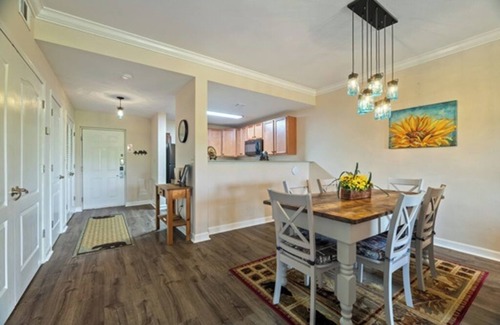Pigeon Forge Condo | STAY NEAR THE STRIP, ONE MINUTE OFF PARKWAY WITH SENSATIONAL VIEWS.