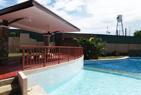 Muntinlupa Apartment | staycation affordable