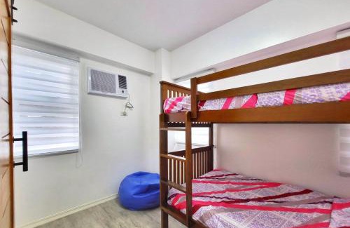 Las Pinas Apartment | Staycation in Somerset for 6 - Near Alabang