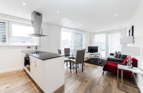 Peninsula Apartment | StayInn Greenwich