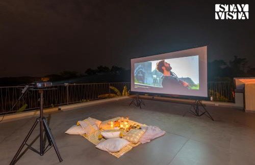 Awas Villa | StayVista at Casa Frangipani - Lawn & BBQ