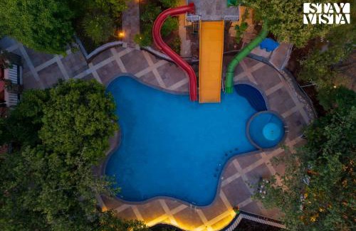 Gaulwadi Resort | StayVista at Swirl & Splash with Pool, Lawn, Wi-Fi