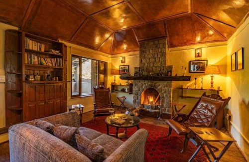 Dharamshala Villa | StayVista at Tea House 2BR with fragrant tea gardens in Dharamshala