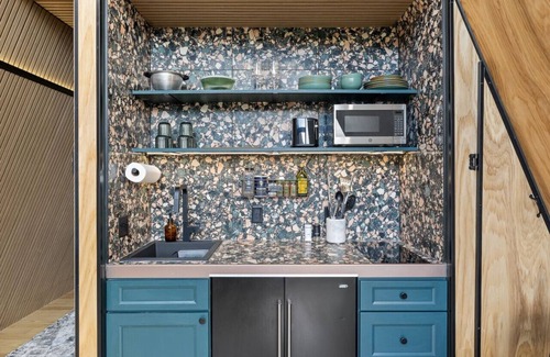 Lead Apartment | Steel Pines Cabin! Hot Tub! A-frame! Pet-friendly! Sauna!