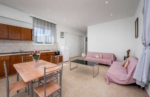 Stegna Villa | Stegna Sunrise Suite Sleeps 4 Pool