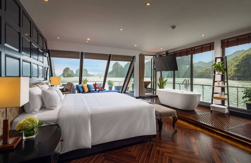 Hoan Kiem Boat Rental | Stellar of the Seas