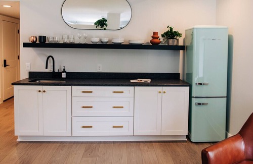 Phoenix Hill Apartment | Stellar Suites Hotel | 11 Bedroom, Sleep 26 | NULU
