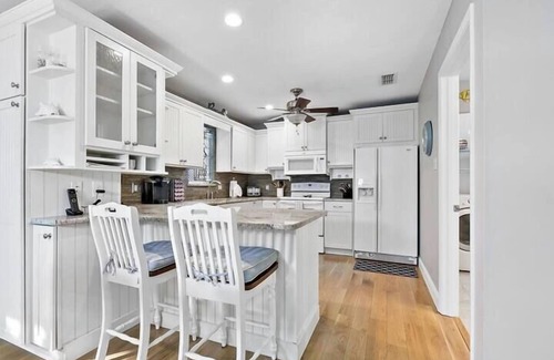 Holmes Beach House | Steps from Beach, Heated Pool & Tropical Views