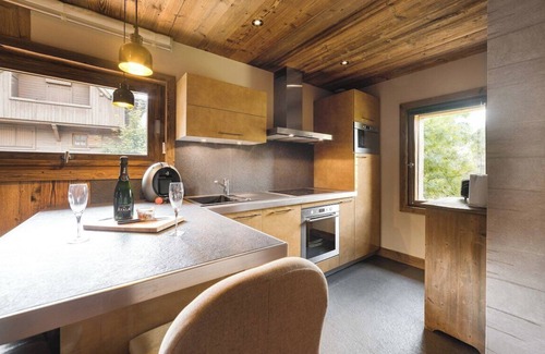 Le Planellet Apartment | Steps from Megève Rink & Chamois Gondolas