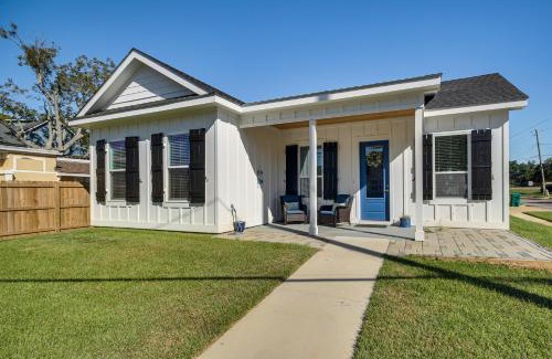 Gulfport House | Steps to Beach Modern Gulfport Getaway!