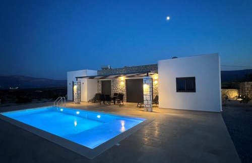 Kimouriotis Villa | Sternes Tropicana Executive Villa with pool, by Comfortbnb
