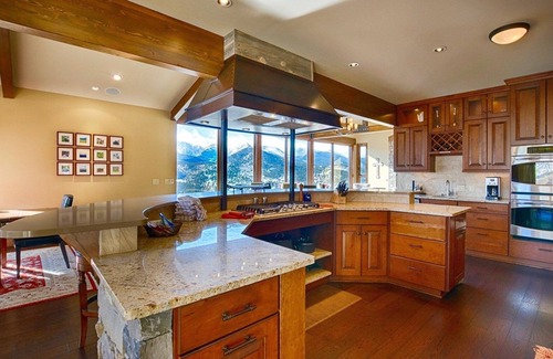 Windcliff Estates House | Stewart Highlands Luxury Vacation At Windcliff 6 Bedroom Home by RedAwning
