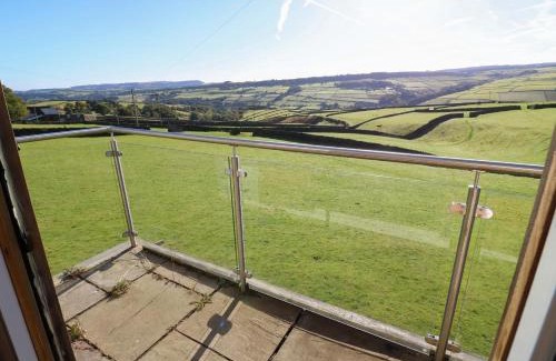 Holmfirth House | Stone & Fleece Cottage