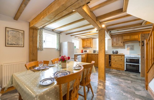Angelbank Cottage | STONE HOUSE, family friendly, luxury holiday cottage in Caynham