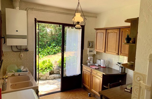 Cipieres House | Stone house: garden & mountain view