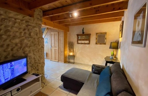 Montelier House | Stone village house. Atypical and cosy duplex. Between Valence and Vercors.