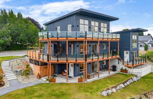 Blaine Apartment | Stonegrove Residence