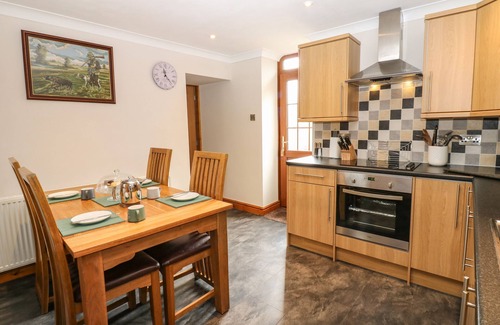 Muker Cottage | STONELEIGH COTTAGE, family friendly, with a garden in Muker