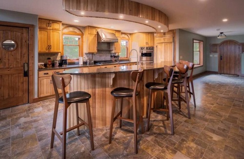 Three Lakes House | Stony Crest Cabin Deer Lake