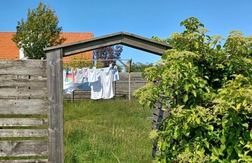 Sinarp House | Stort semesterhus med sol