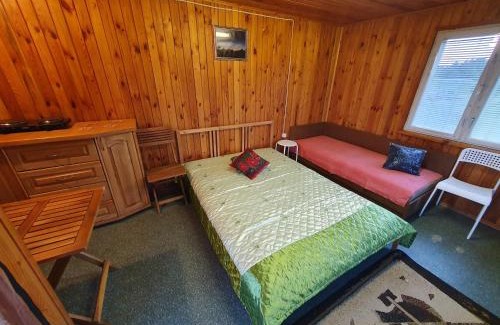 Telsiai county House | Stovyklavietė „Varlium pastauninks“