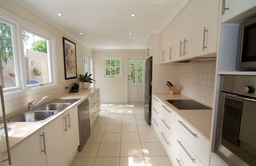 North Hobart House | Strahan House central North Hobart