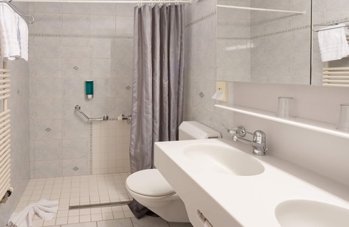 Faulensee Hotel | Strandhotel Seeblick